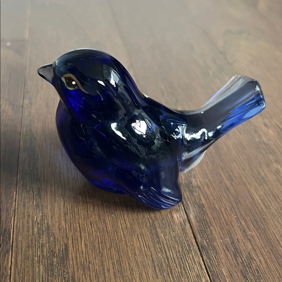 Fenton Art Glass Hand-painted Songbird Paperweight - Picture 3 of 6